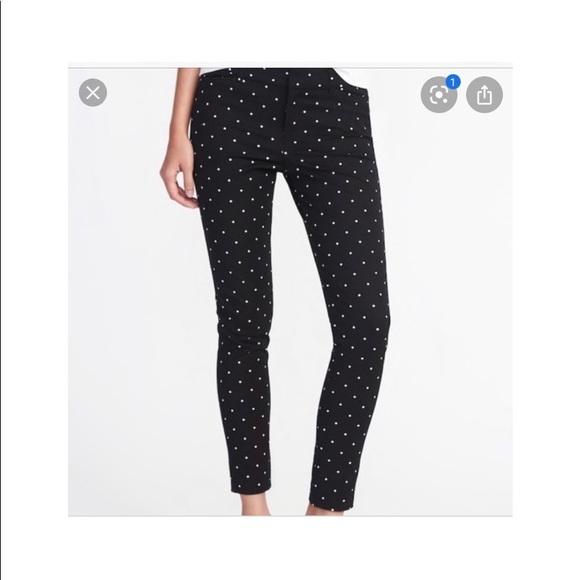 Old Navy Pants - 🖤old navy pixie pant🖤